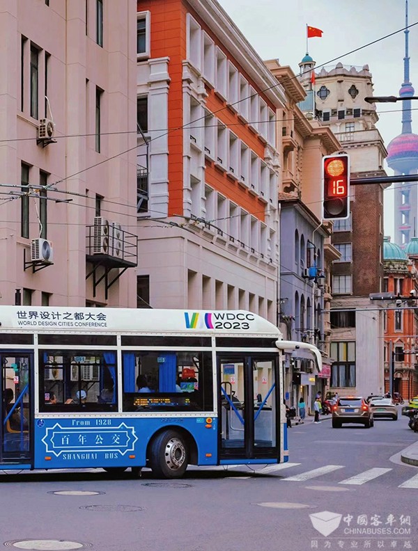 申沃客车 双源无轨电车 特色线路 复古造型 上海设计100+