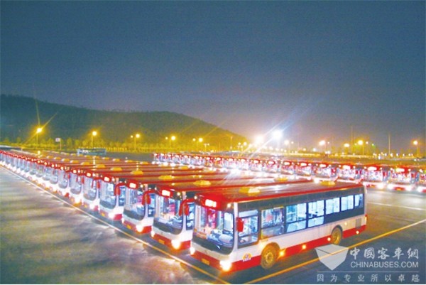 济南公交 75年 记录者 换代升级 发展进步