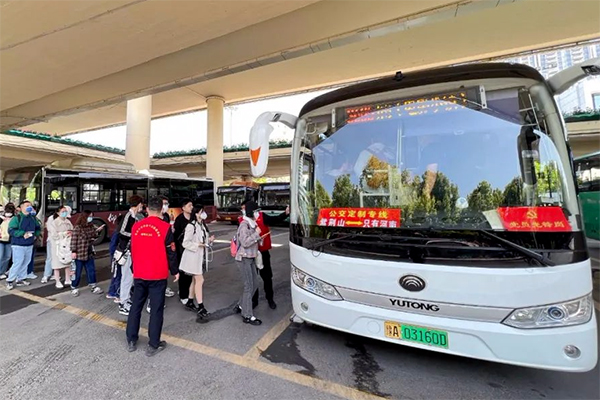 助力市民假日安心出游 郑州公交开通9条“元旦”直达专线