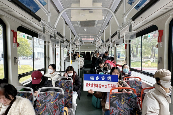 【春节我在岗】公交服务不打烊集锦（八）