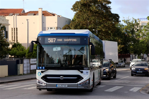 助力当地公交零排放发展 中通48辆纯电动客车交付葡萄牙