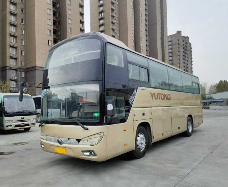 可提双档国四50座一层半宇通6118中门车