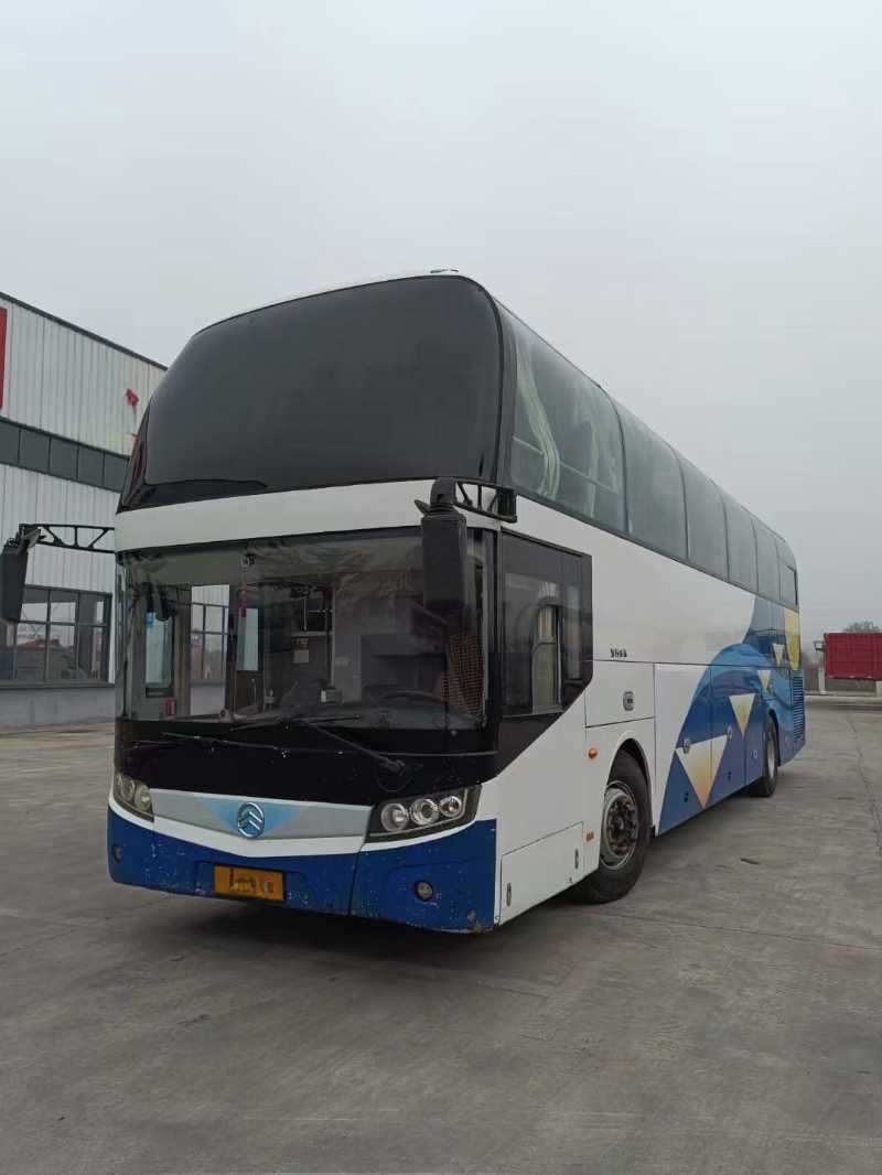 55座金旅6128中门气囊车