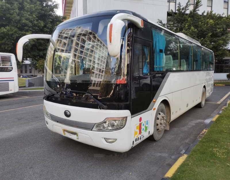 2015年8月 同款两台47座宁德时代非营运宇通6106新能源电车