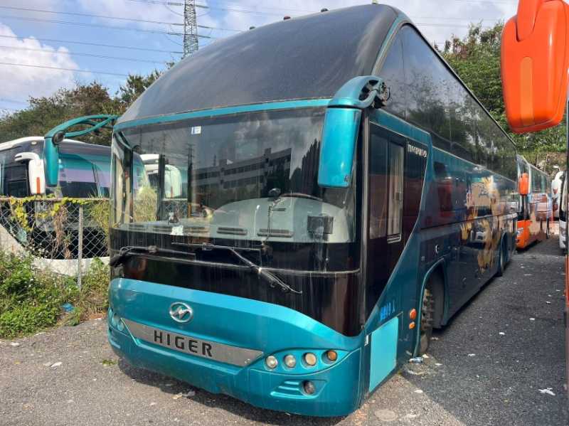 2015年1月上牌12米粤牌国四49座海格6125旅游车