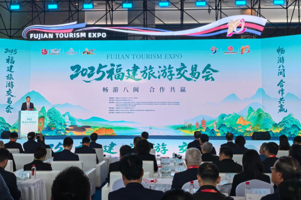 破解文旅运输两大命题 金旅客车闪耀大会