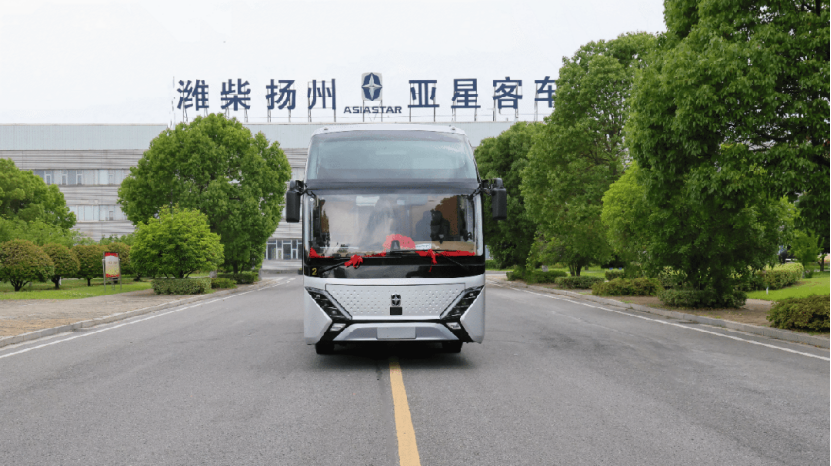 亚星X12Pro交付承德京北旅游，护航塞罕坝冰雪征程