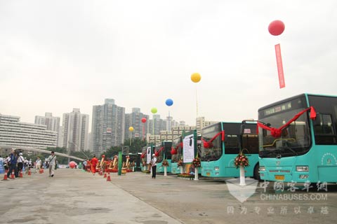 五洲龙混合动力客车在深圳公交线路上批量投入使用