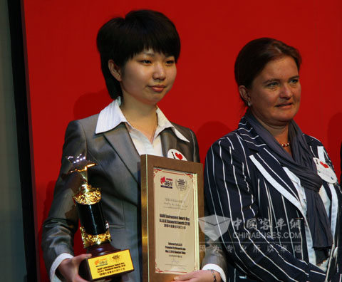 宇通客车ZK6125EGAA荣获2010世界客车联盟年度最佳环保巴士奖