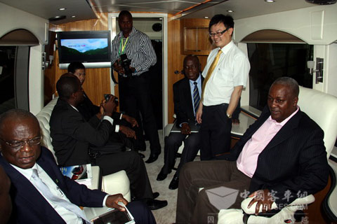 加纳副总统率团莅临大金龙考察