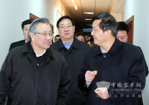 交通部部长李盛霖视察宇通