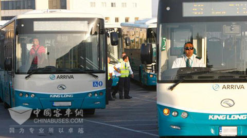 运营在马耳他街头的大金龙公交车受到市民的广泛称赞