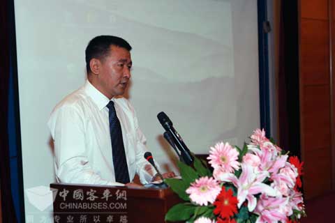 蒋爱伟
