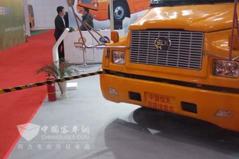 百路佳校车