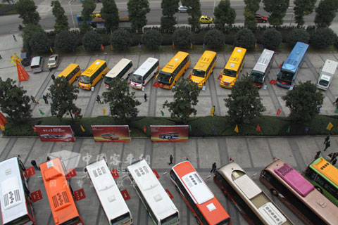 俯瞰2012年度恒通精品客车