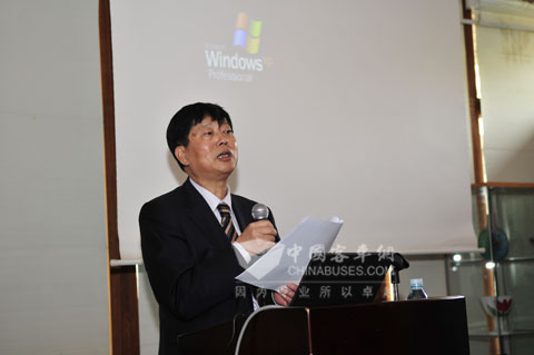 中国城市公共交通协会科学技术分会理事长李世豪
