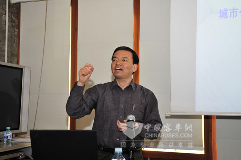 清华大学核研院新能源所教授李十中