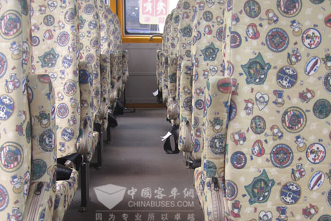 小编逛北京车展 海格校车安全大揭秘
