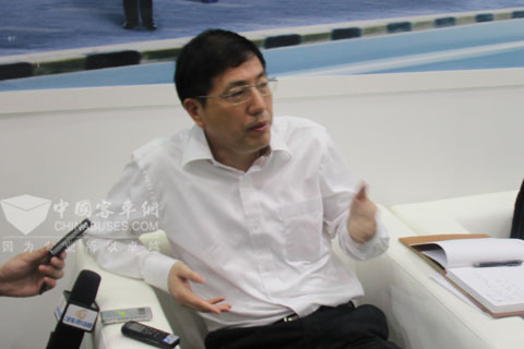 福田欧辉副总经理刘国强接受客车网记者采访
