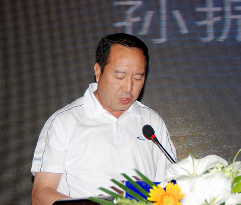 山西运城汽车运输集团有限公司董事长孙振清介绍智驱在该公司的应用实例