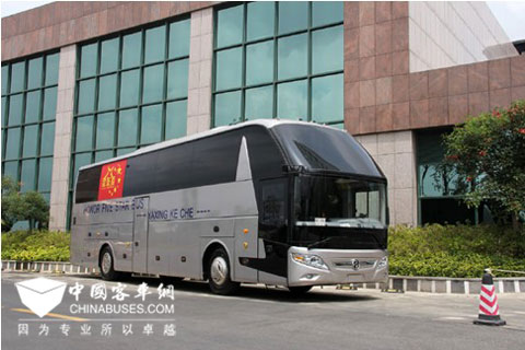 YBL6125H2QJ1全承载双风挡高二级大型豪华客车