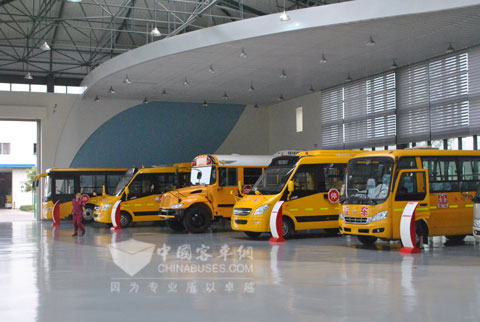 江淮各种系列校车