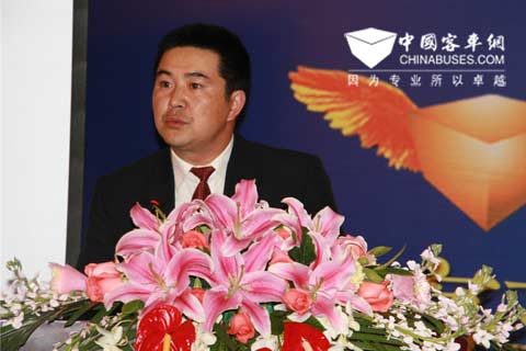 李季参加客车网主办的客车高端论坛