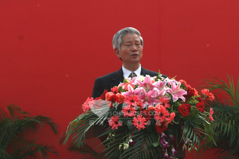 常隆客车董事长黄坤达发表讲话