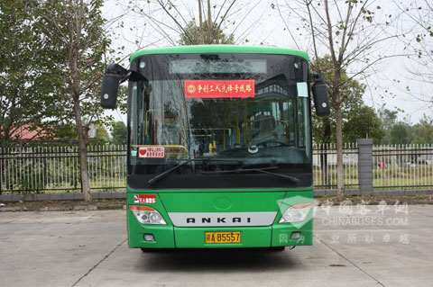 安凯混合动力公交车
