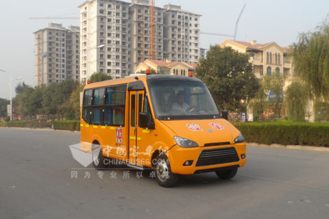 中通LCK6570D4X幼儿专用校车