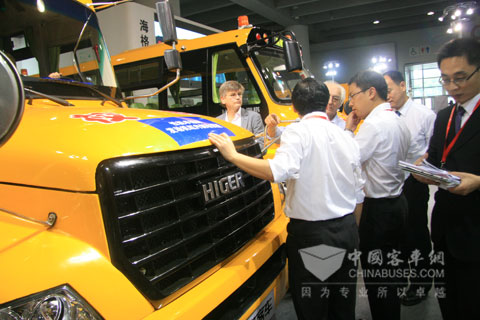 2012广州国际商用车展览会海格校车