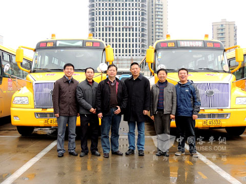 宇通校车