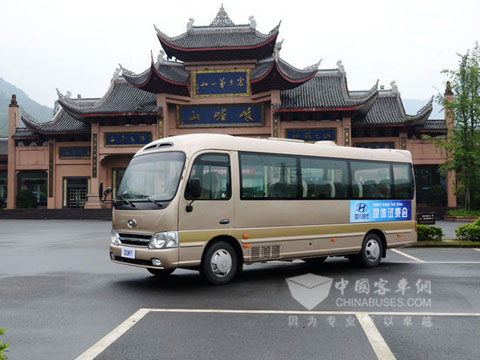 四川现代高端商旅巴士康恩迪 登陆中国市场