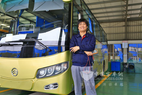 金旅“凯歌杯”售后服务技能大赛总冠军王彦明