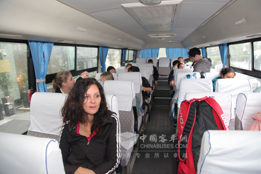 运动员蹬车
