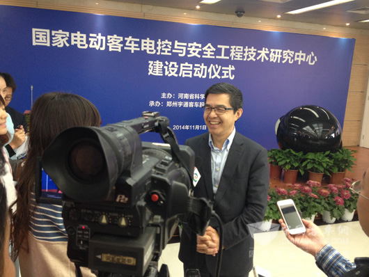 工程技术研究中心技术委员会主任委员、清华大学汽车安全与节能国家重点实验室主任欧阳明高教授接受媒体采访