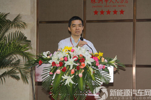 国家"863计划"节能与新能源汽车重大项目总体专家组组长欧阳明高