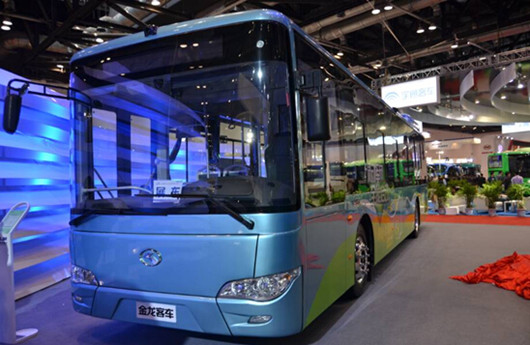搭载"易驱"核心技术的大金龙ISG插电式混合动力公交车