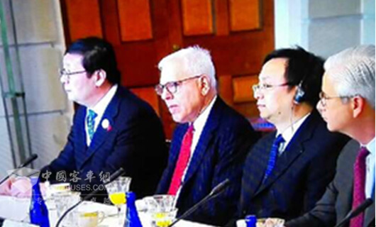 王传福（左二）出席第七轮中美战略与经济对话相关活动