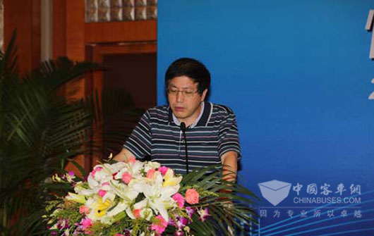 福田欧辉客车事业部副总经理刘国强先生介绍智蓝一体化解决方案