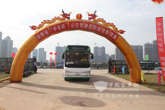 时代电动为湖南省公交赛事提供全部赛车
