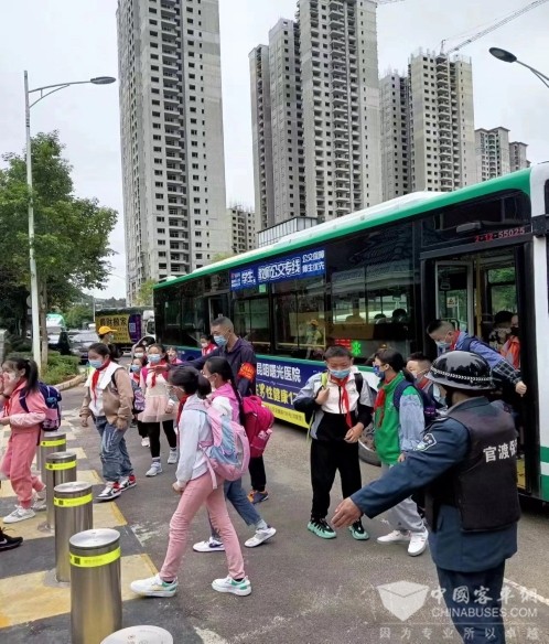 开学季临近，昆明公交校园专线将开启预约报名工作