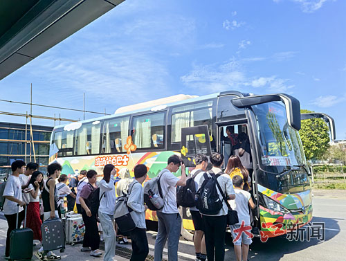 江西婺源｜织就城乡出行“一张网”