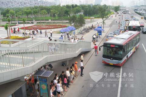 服务北京奥运会的公交车