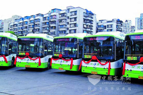 厦门公交集团首批50辆CNG(压缩天然气)公交车