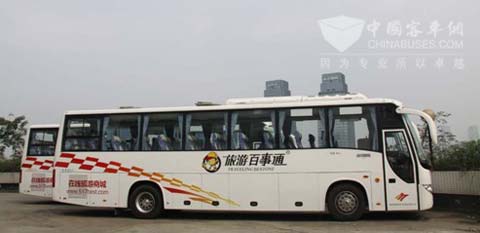 重庆旅景旅游公司营运的大金龙客车