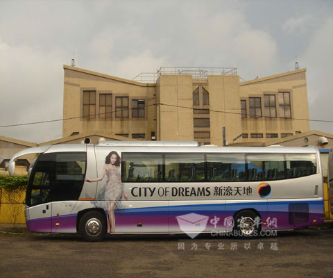 开入澳门“梦幻城”的宇通车