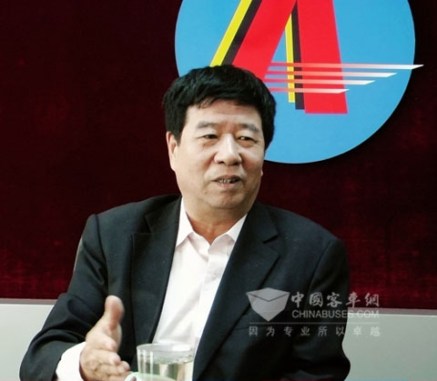 北京民航安乐公司副总经理张余庆