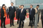 中大新能源汽车在沿海发展经贸洽谈会上展风采      