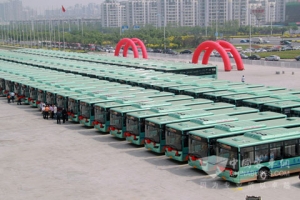 天津313部大容量豪华新公交车投入运营